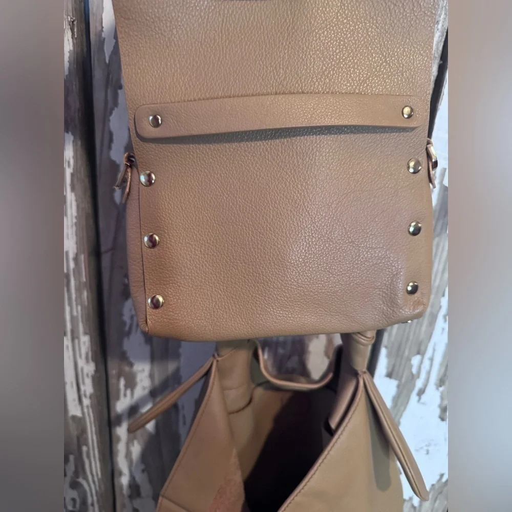 Noha Nadler Charlotte Handbag NEW Tan/ Cappuccino Includes extra pouch